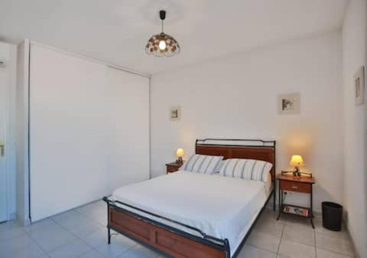 Charming Two-Bedroom Apartment With Balcony And Garage By The Marina Antibes Exteriör bild